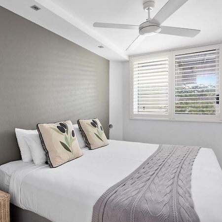 Fairshore 12: Absolute Beachfront, Direct Beach & Pool Access Noosa Heads Exterior photo