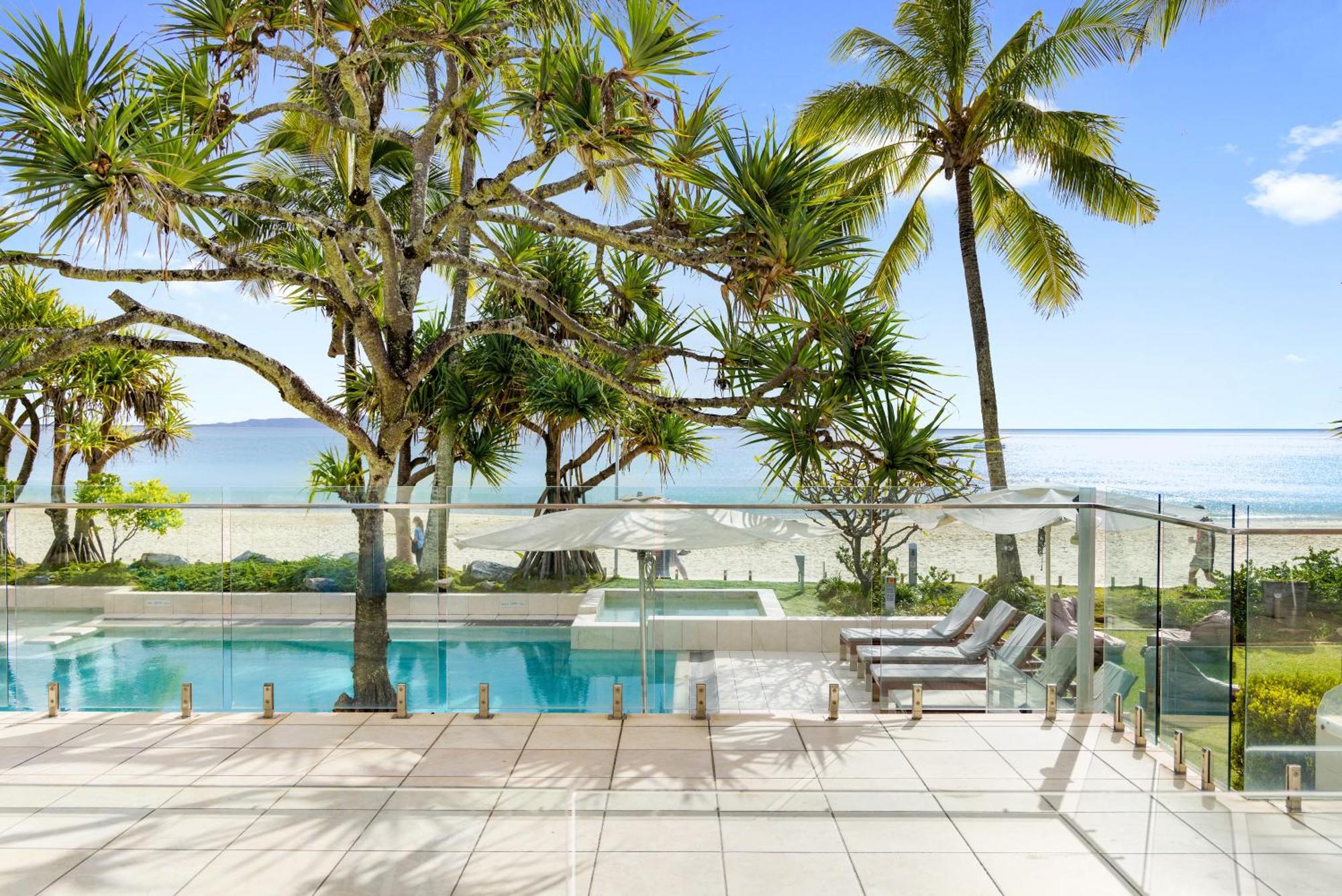 Fairshore 12: Absolute Beachfront, Direct Beach & Pool Access Noosa Heads Exterior photo